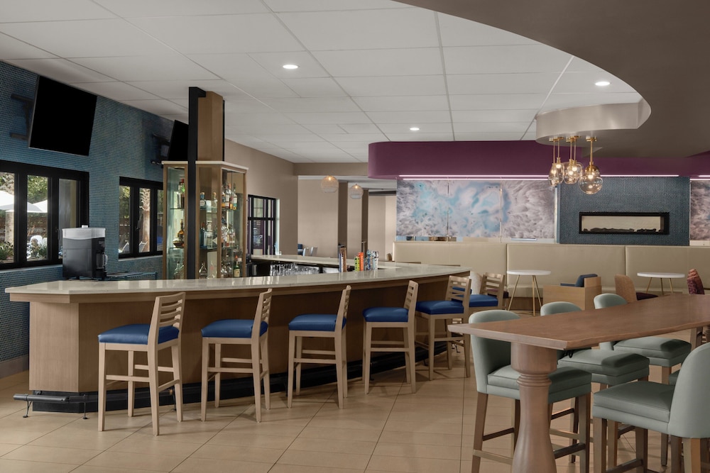 Hotel Indigo Mount Pleasant by IHG - photo 45