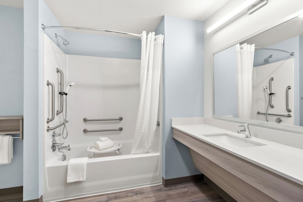 WoodSpring Suites Chandler Phoenix Medical Center - photo 18