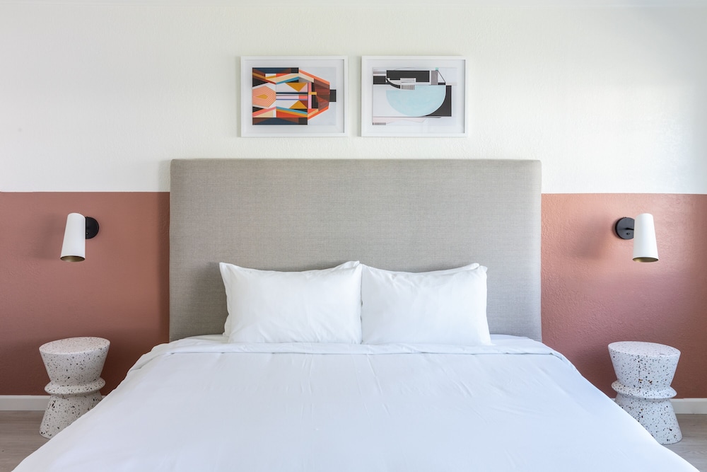 Signature Inn Oakland - photo 10