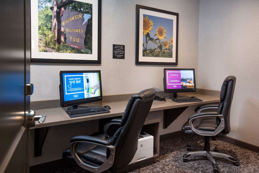 Hampton Inn & Suites at Wisconsin Dells Lake Delton - photo 18