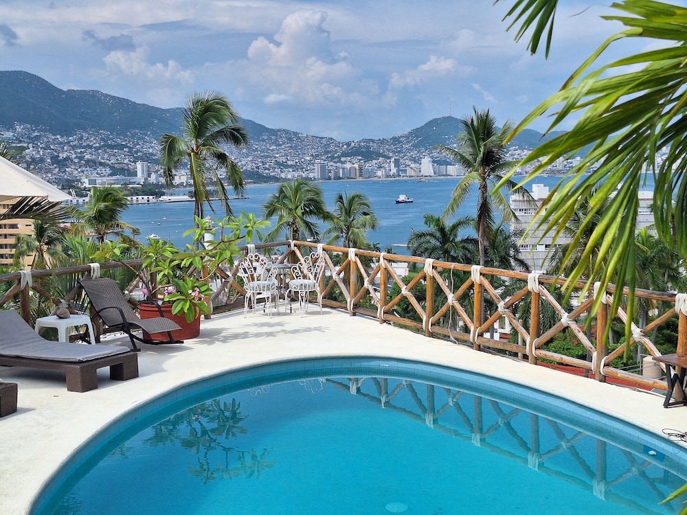 Casa Breizh — 4-Star Luxury Hotel in Acapulco De Juarez, Mexico