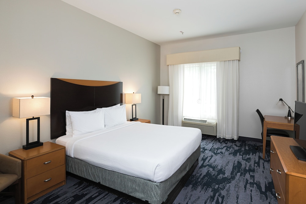 Fairfield Inn & Suites by Marriott Milwaukee Airport - photo 47