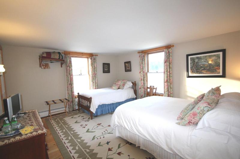 Highland Lake Inn - photo 39