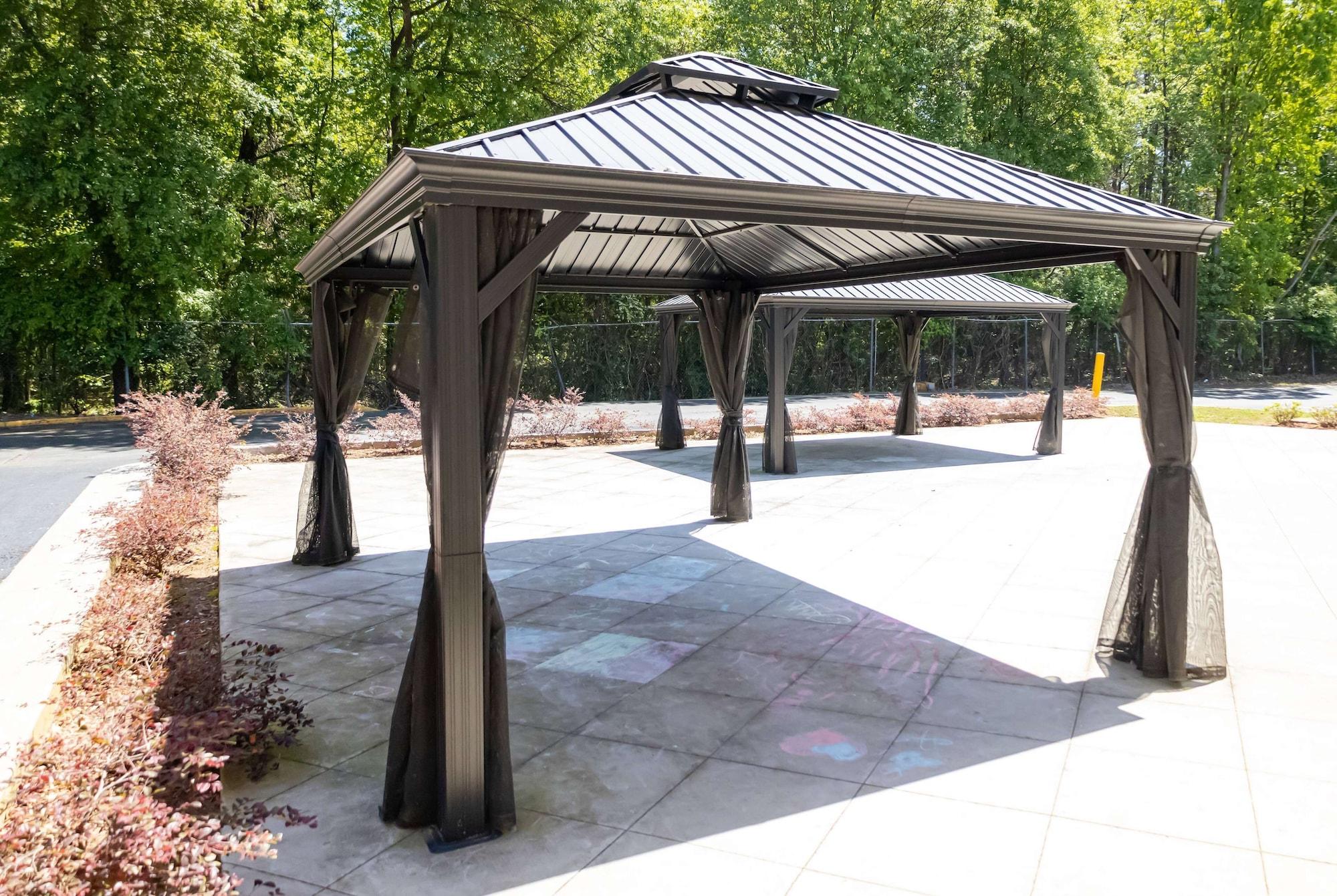 Baymont by Wyndham College Park Atlanta Airport South in Atlanta, United States