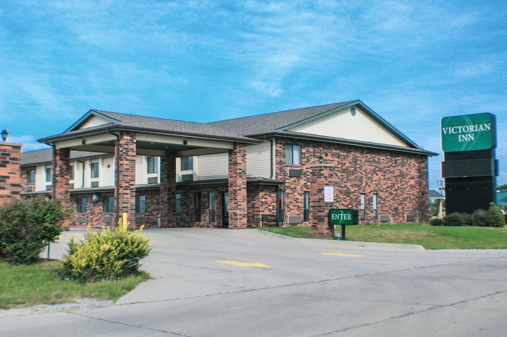 Victorian Inn & Suites - photo 72