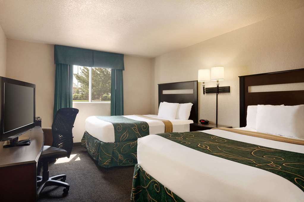 Travelodge by Wyndham Jefferson City - photo 11