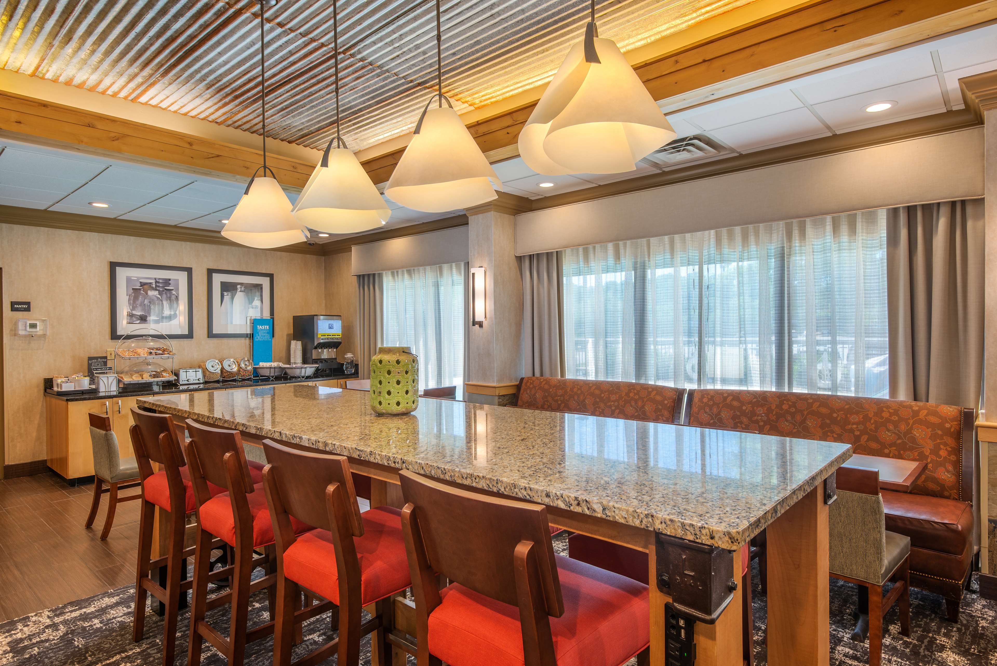 Hampton Inn Wilkesboro - photo 5