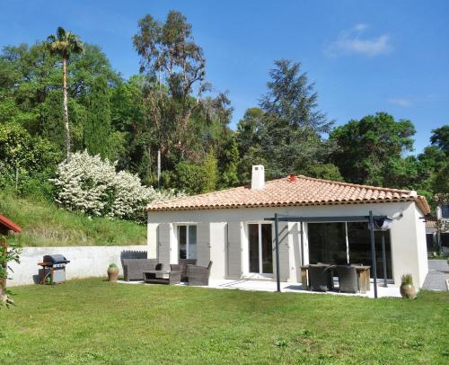 Les Yuccas Maison Neuve Avec Un Jardin a Saint Paul de Vence — 4-Star Luxury Hotel in Saint-Paul-De-Vence, France
