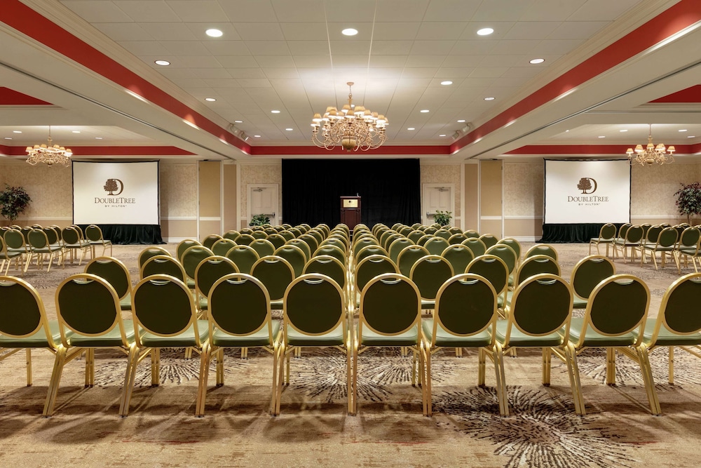 DoubleTree Resort by Hilton Lancaster - photo 26