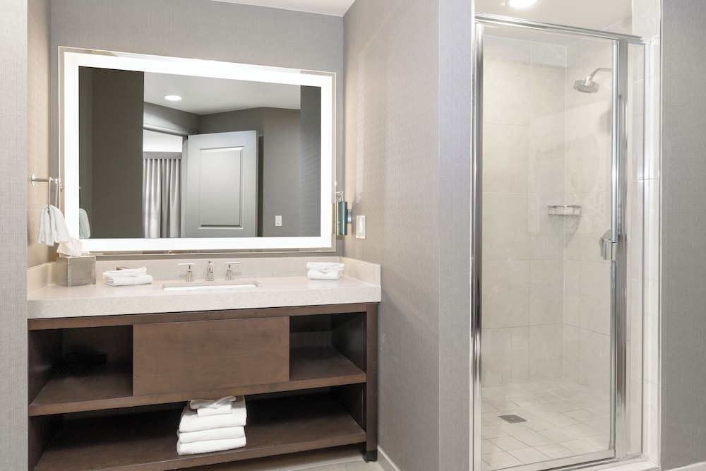Hilton Promenade at Branson Landing - photo 65