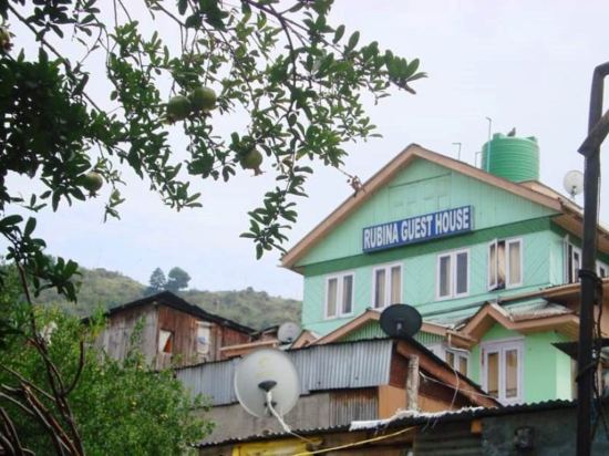 Rubina Guest House — 4-Star Luxury Hotel in Srinagar, India