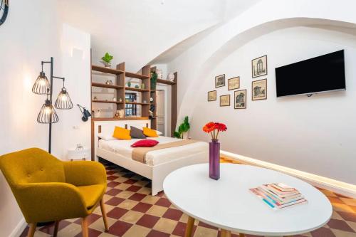 Romy House — 4-Star Luxury Hotel in Catania, Italy