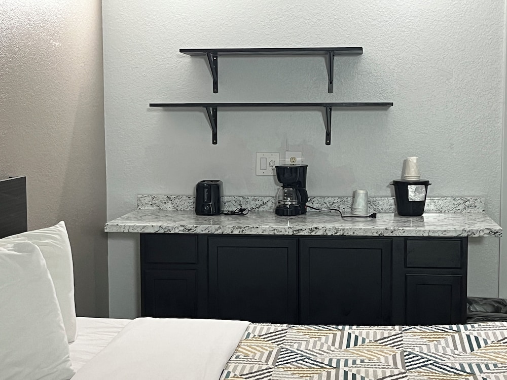 Studio 6 Phoenix AZ Midtown - photo 20