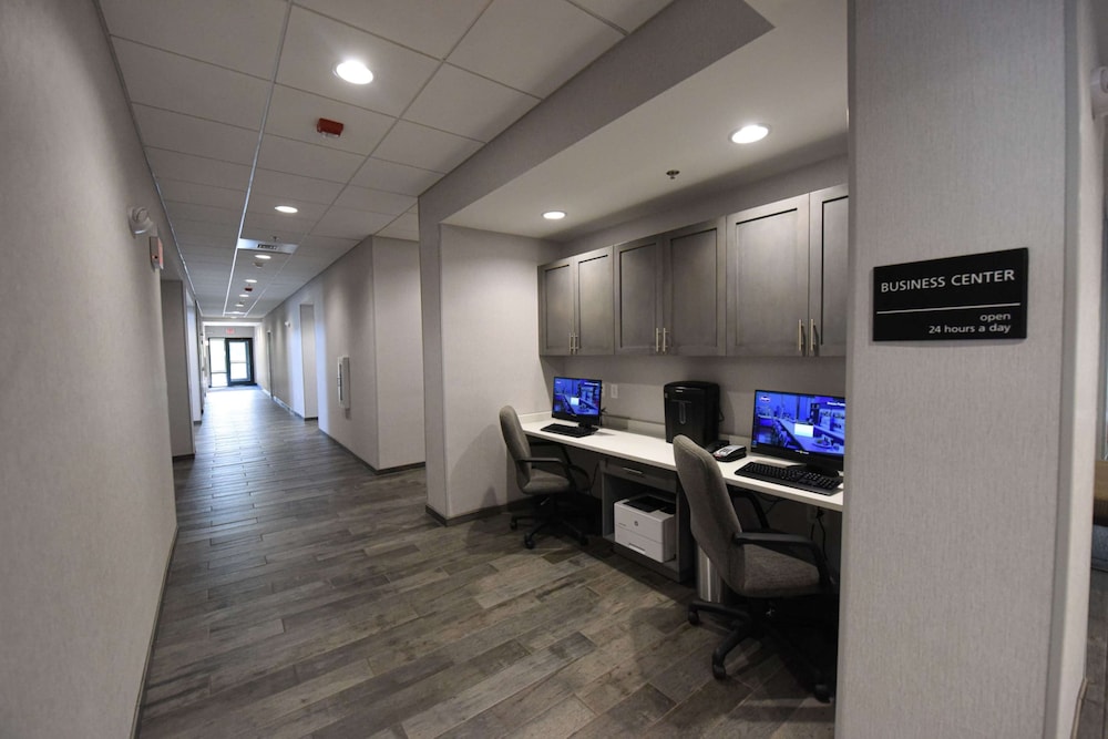 Hampton Inn & Suites Lenoir - photo 62
