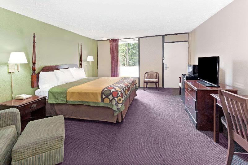 Super 8 by Wyndham Carrollton GA - photo 12