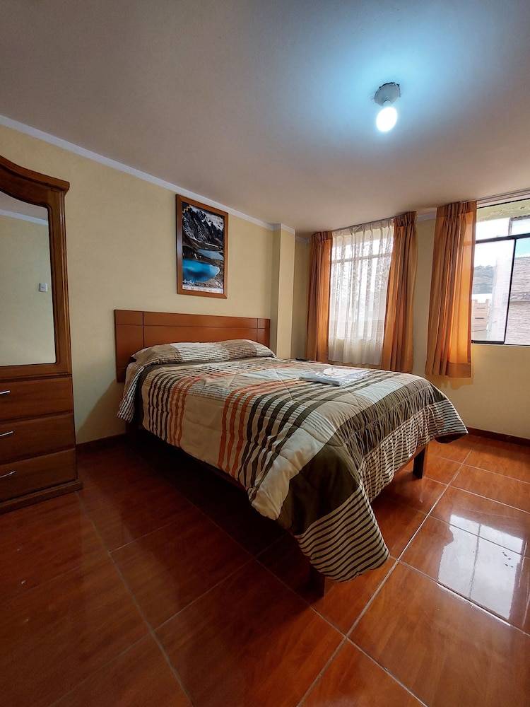 Mariterra Host - carbon neutral hotel in Puerto Inca