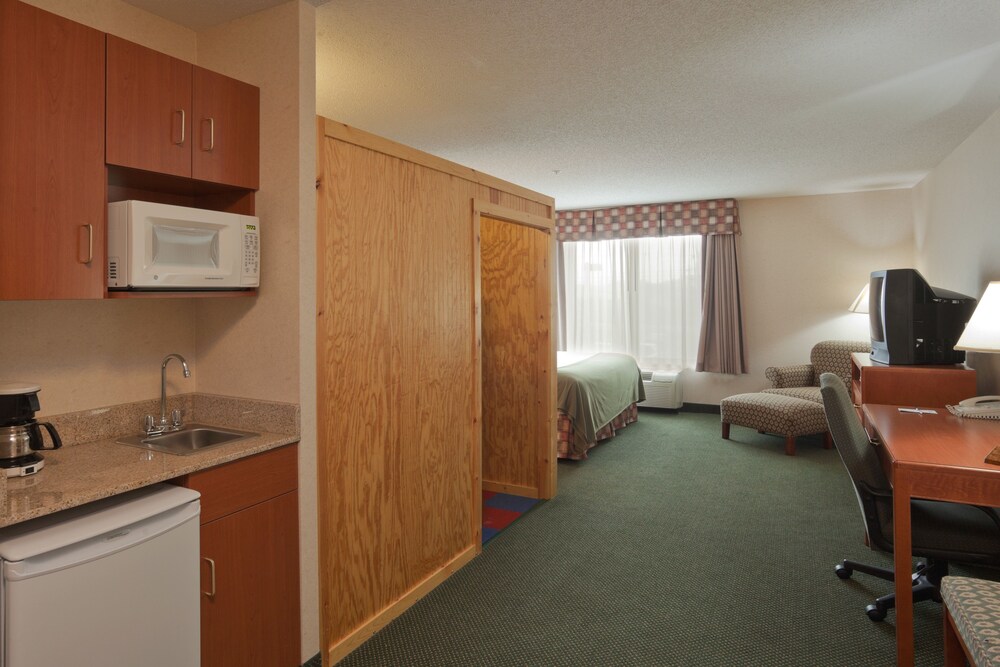Holiday Inn Express & Suites Montpelier by IHG - photo 19