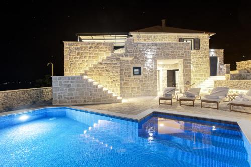 Villa Mare — 4-Star Luxury Hotel in Veliki Drvenik, Croatia