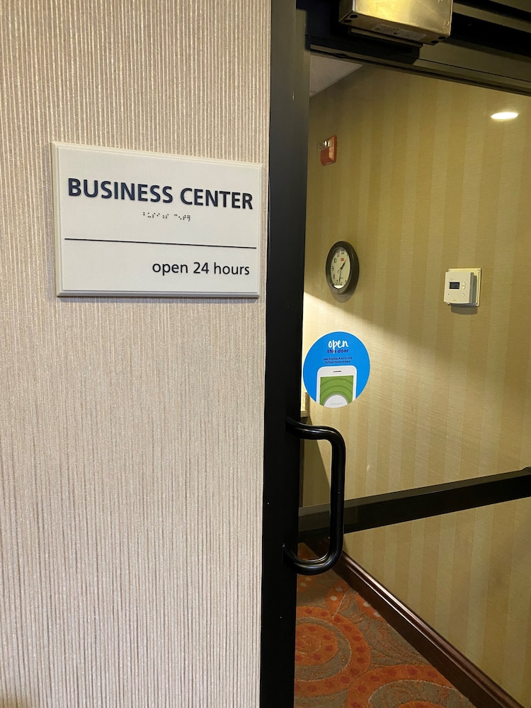 Hampton Inn & Suites Las Vegas South - photo 39
