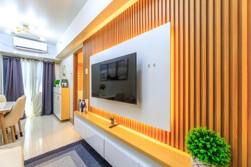 Amazing Condo Unit Shore 3 walking distance to MOA Pasay 2 Beds with 1 extra bed — 4-Star Luxury Hotel in Manila, Philippines