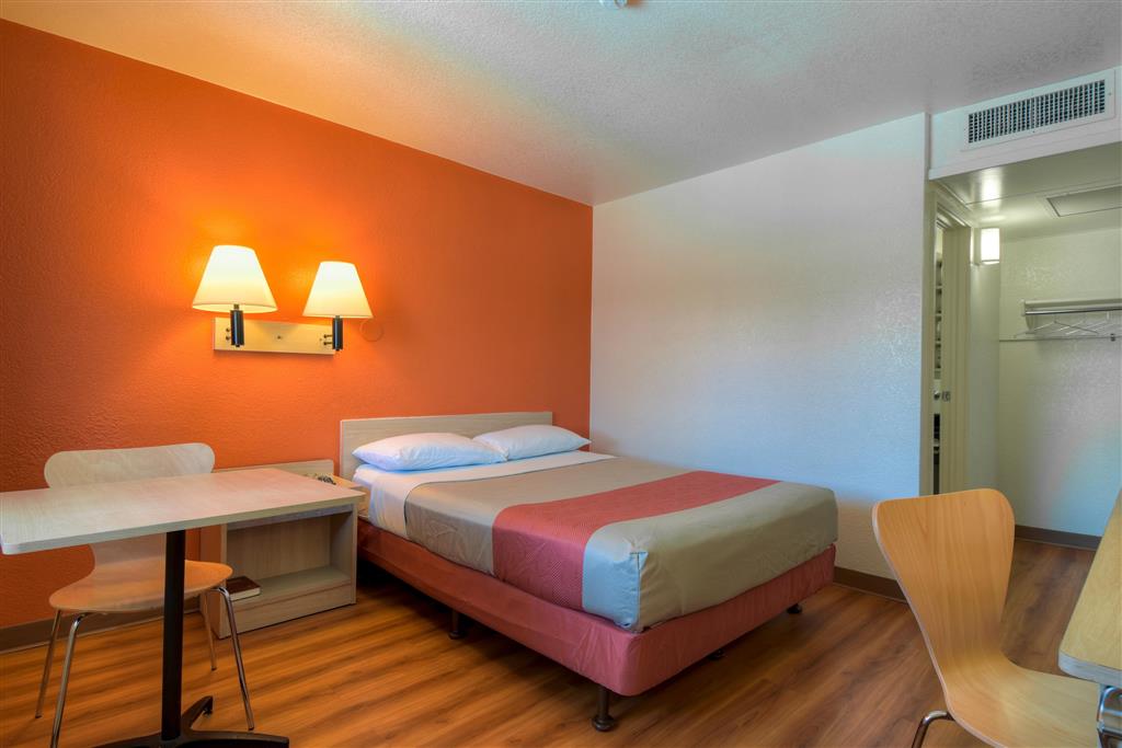 Motel6 Jurupa Valley CA Riverside West - photo 14