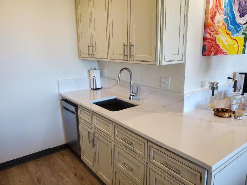 Moonstone Beach Motel - photo 37