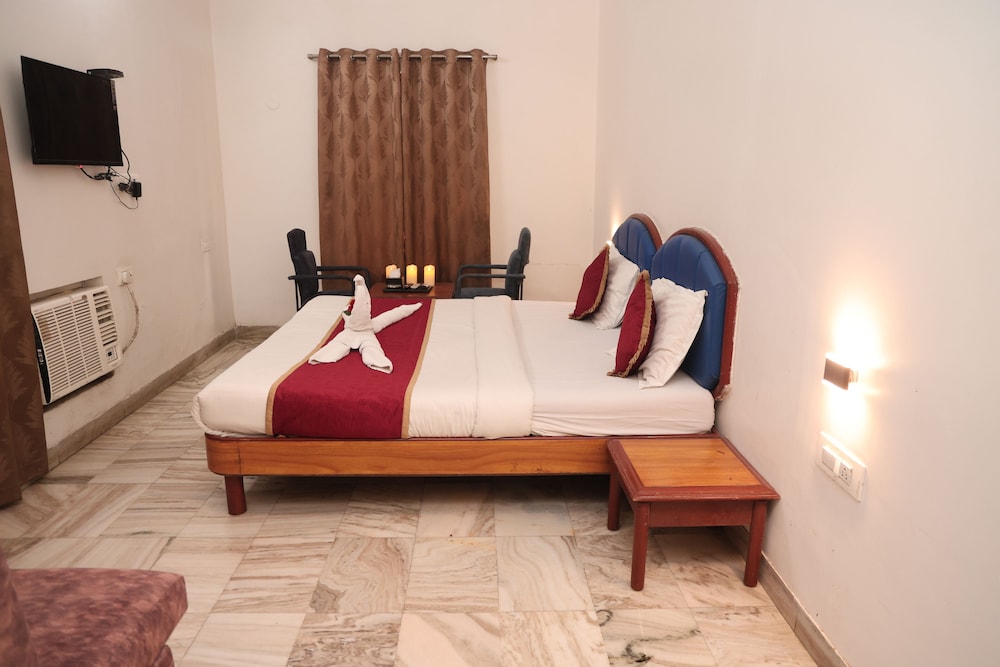Raja Hotel — Thane — photo 3