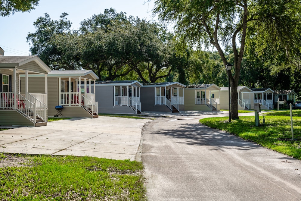 Tampa East RV Resort Campground - photo 20