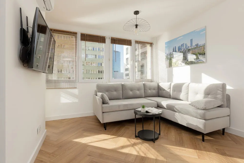 Warsaw City Life Apartment Bagno by Noclegi Renters — 4-Star Luxury Hotel in Warsaw, Poland