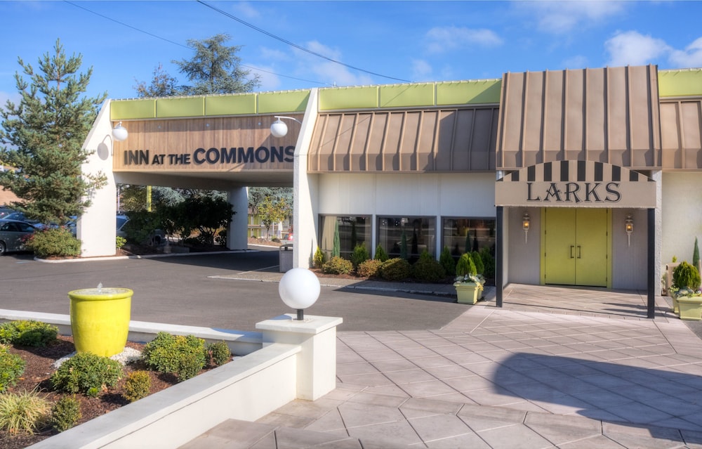 Inn at the Commons in Medford, United States