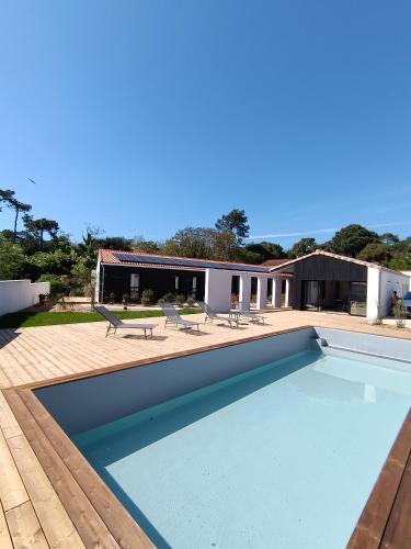Le Logis de Raphabel - carbon neutral hotel in Unknown City