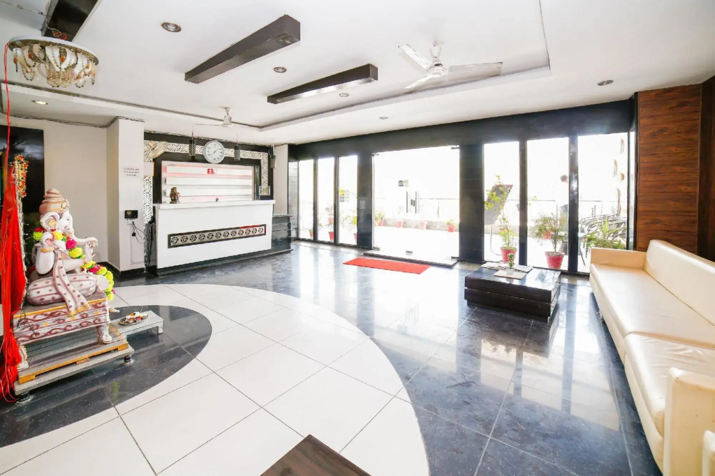 OYO 35769 Hotel Rishabh in Jhansi, India