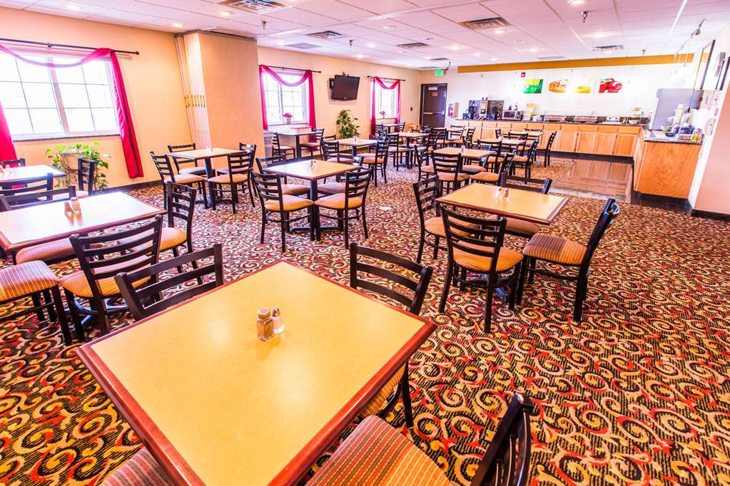 Quality Inn & Suites University - photo 43