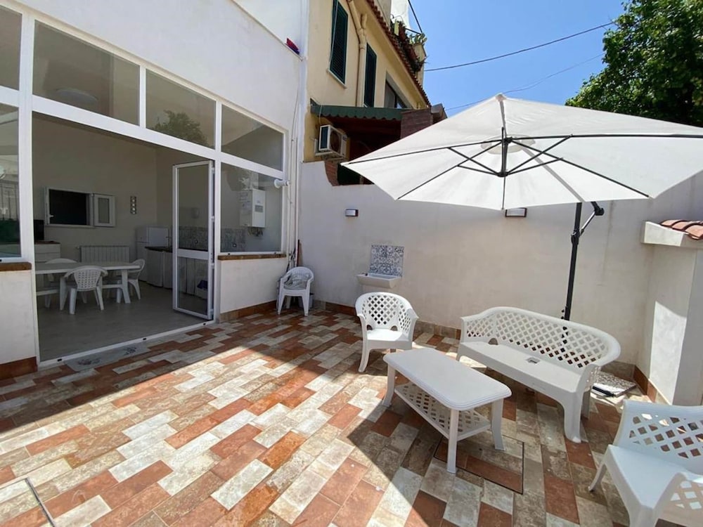Villa in Sicily With Sea Access — 4-Star Luxury Hotel in Santa Flavia, Italy