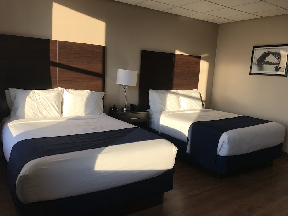 Ariel Broadway Hotel - photo 9