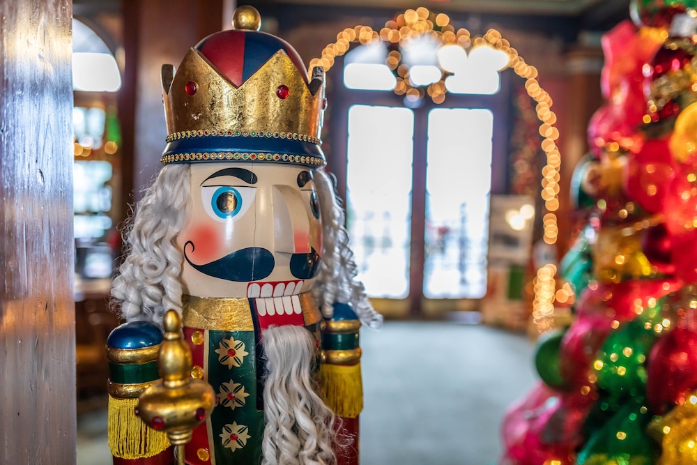 The Crescent Hotel and Spa - photo 2