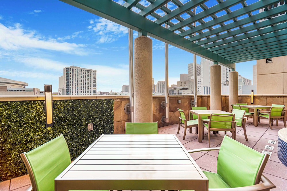 Embassy Suites Houston Downtown - photo 55