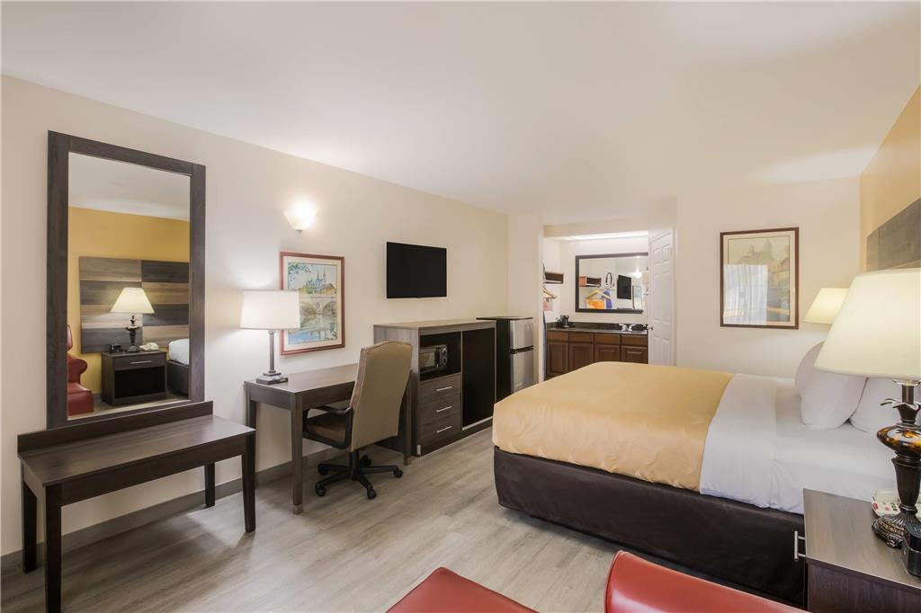 Quality Inn & Suites Greensboro near Lake Oconee - photo 25