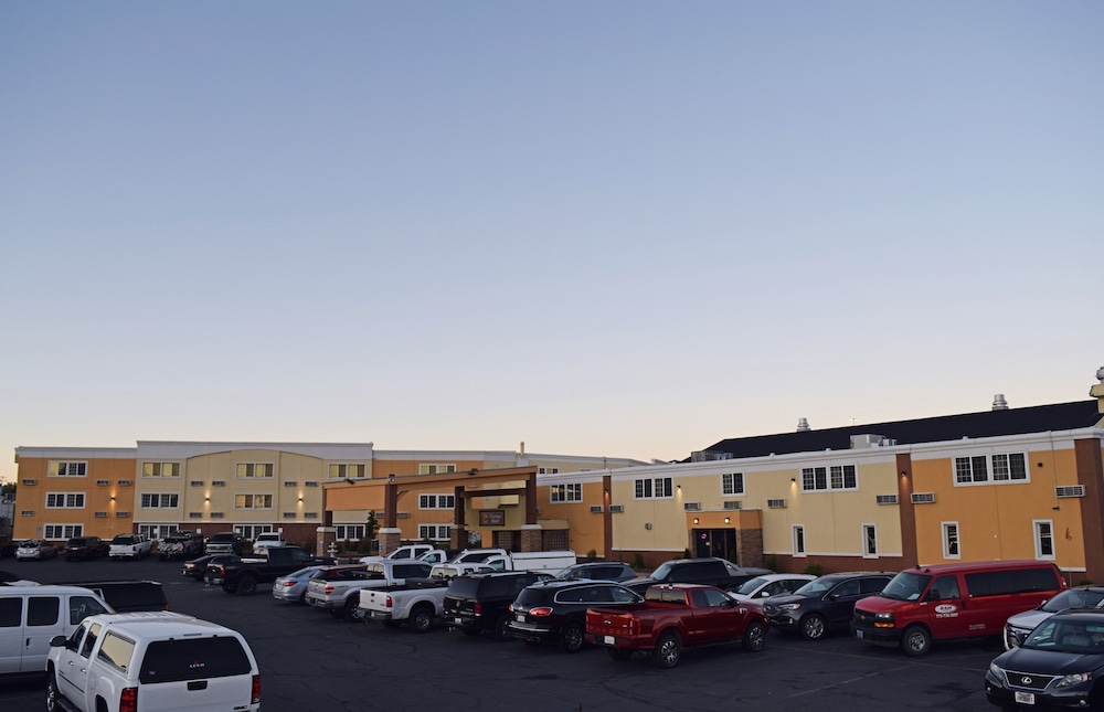 Four Points by Sheraton Rock Springs - featured photo