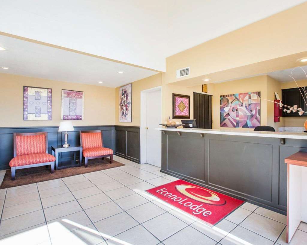Econo Lodge Inn & Suites Lodi Wine Country Area - photo 7