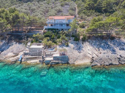 Corcyra Nigra Apartment — 4-Star Luxury Hotel in Blato, Croatia