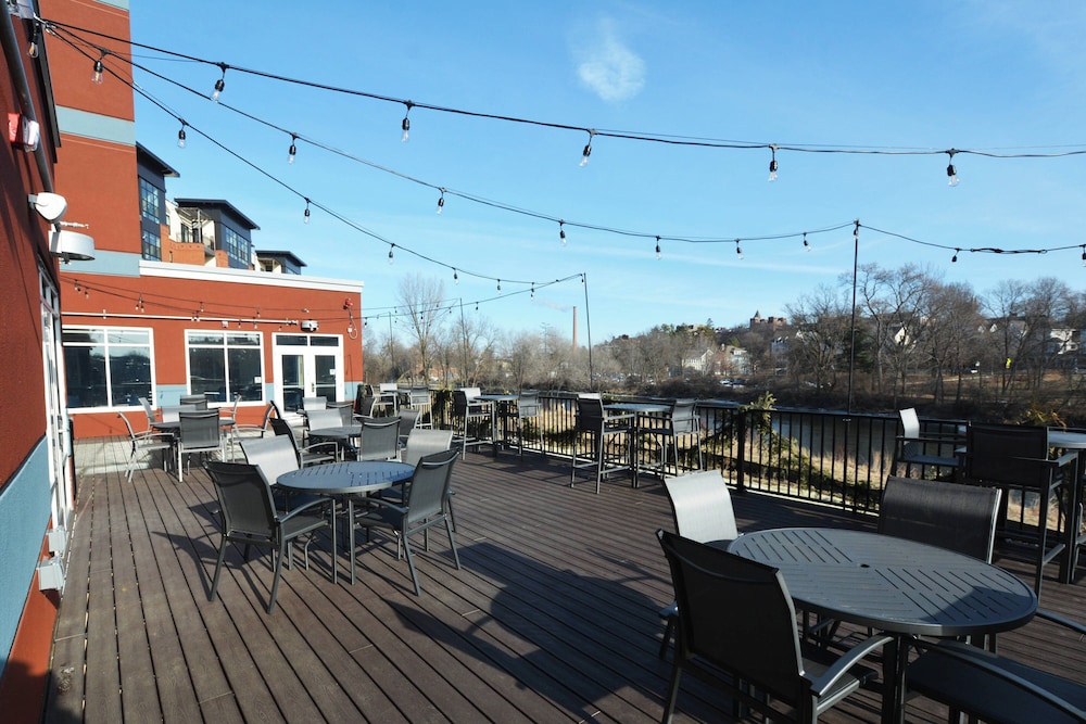 Fairfield Inn and Suites by Marriott Northfield - photo 21