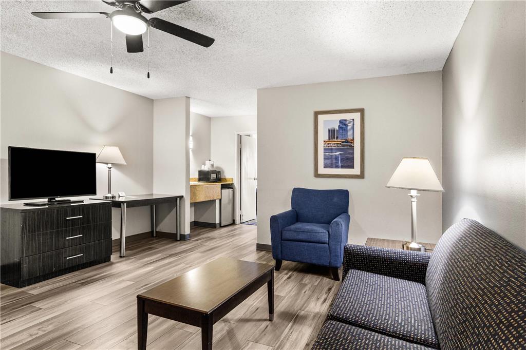 Quality Inn Jacksonville Orange Park near Naval Air Station - photo 42