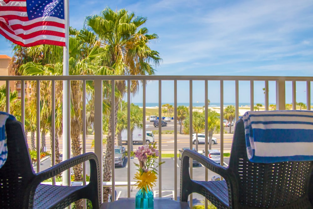 Treasure Island Hotel and Marina - photo 20