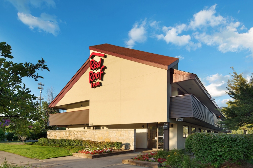 Red Roof Inn Detroit Warren - photo 24