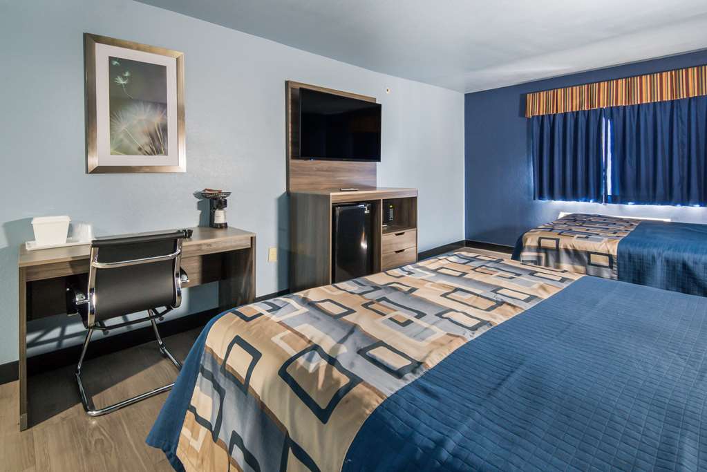 Rodeway Inn Carrollton I 35E - photo 20
