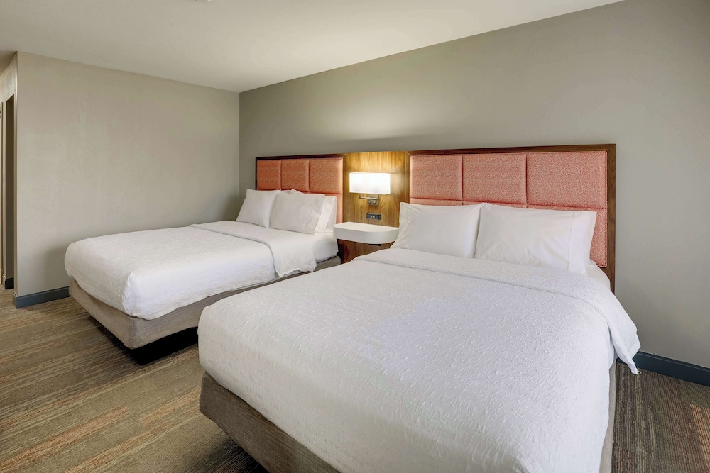 Hampton Inn & Suites St. Louis Edwardsville - photo 29