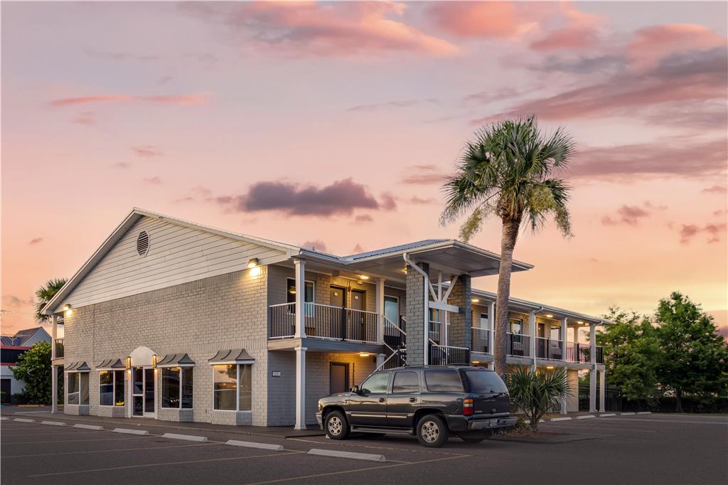 Best Western Space Shuttle Inn - photo 31