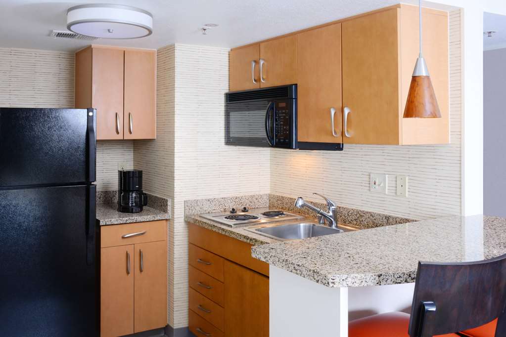 Sonesta ES Suites Dallas Medical Market Center - photo 10