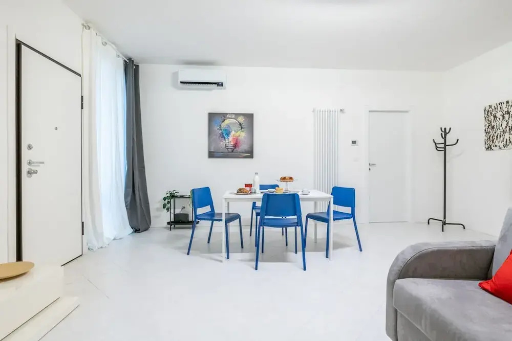 Chic&Pop Apartment by Pleiades Home — 4-Star Luxury Hotel in Livorno, Italy